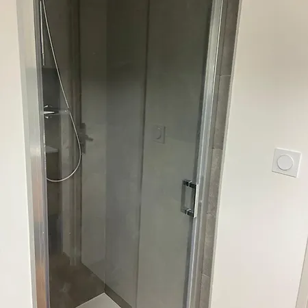 Location Neuf Dans Maison Apartamento *